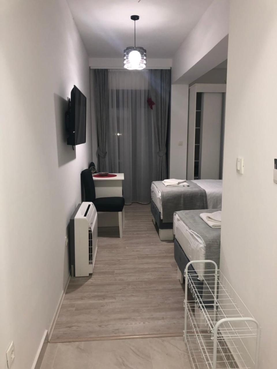 Mark'S Palace Nikšić Esterno foto